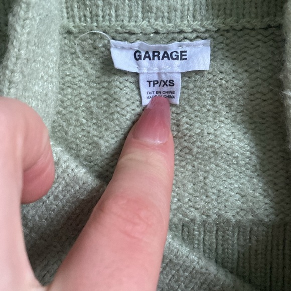 Fuzzy shirt - Picture 2 of 2